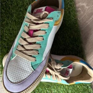 Steve Madden Sneakers